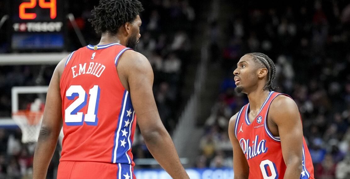 Astro do 76ers perderá o resto da temporada por lesão