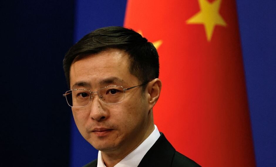 China promete contramedidas após tarifas de 104% de Trump entrarem em vigor