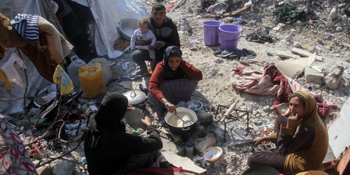 Crise humanitária em Gaza se agrava após um mês de bloqueio israelense