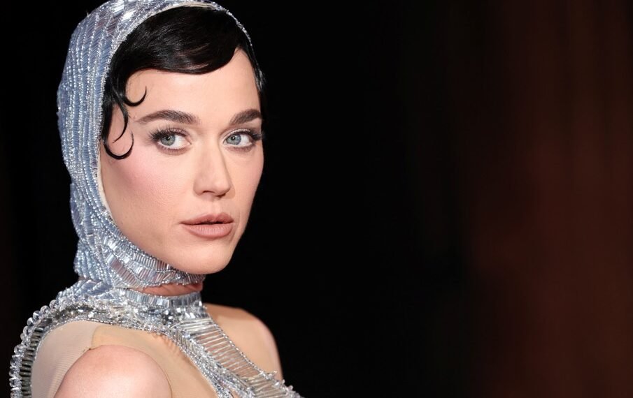 Katy Perry no espaço: o que se sabe sobre a viagem da popstar na nave de Jeff Bezos