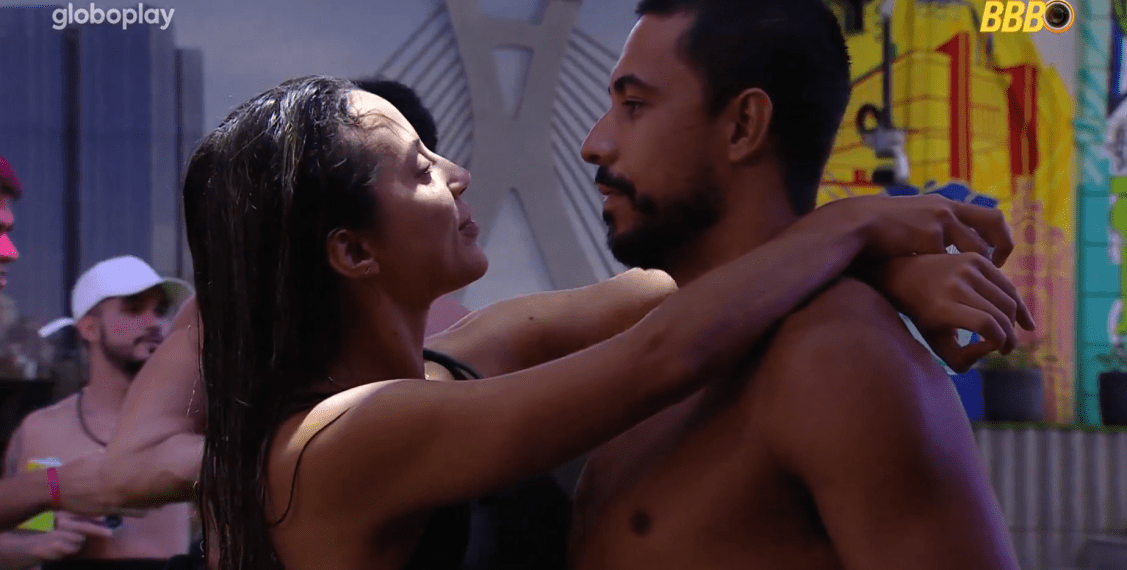 “Proposta é você na minha vida para sempre”, diz Maike a Renata no BBB25
