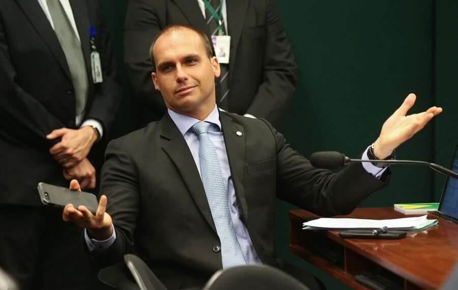Maioria do STF mantém indenização de Eduardo Bolsonaro a jornalista