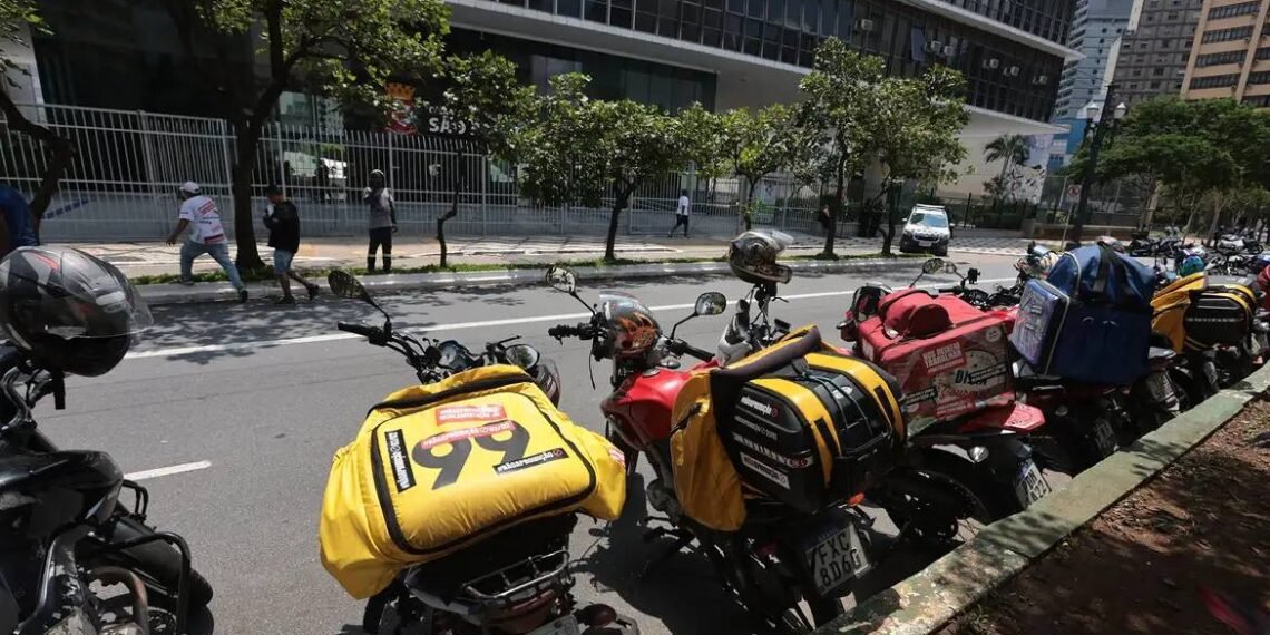 TJ-SP rejeita ação para liberar serviço de mototáxi