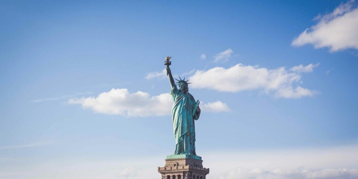 Estátua da Liberdade, em Nova York, um dos símbolos dos Estados Unidos
• Ferdinand Stöhr/Unsplash