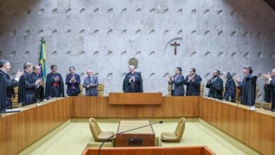 Posse de Fachin tem gestos de amizade, ausência de SP e defesa do STF