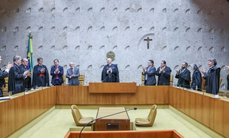 Posse de Fachin tem gestos de amizade, ausência de SP e defesa do STF