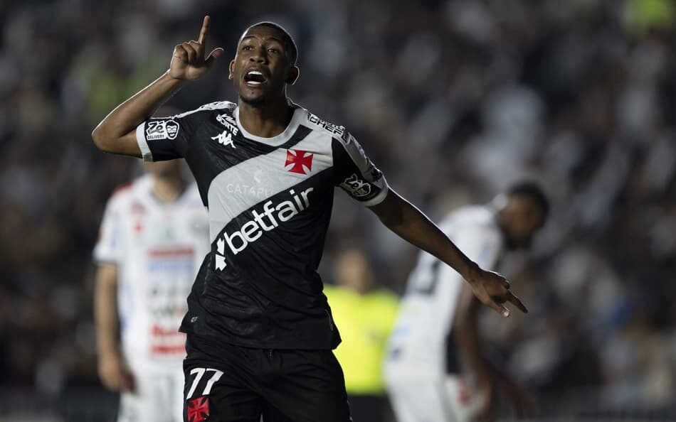 Jogadores do Vasco da Gama e outros brasileiros destacam-se em campo com potencial para integrar a Seleção Brasileira de Futebol.