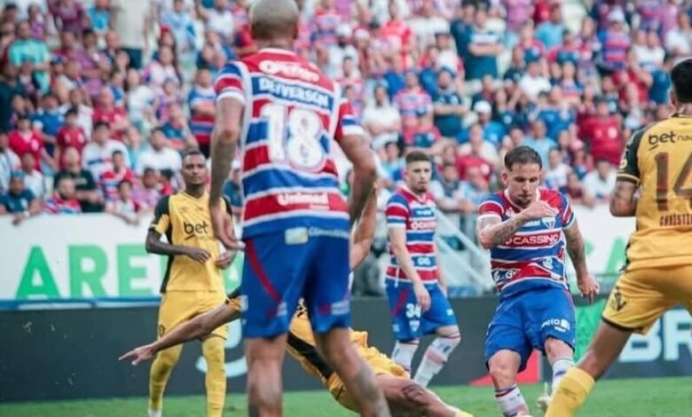 Deyverson retorna como titular no Fortaleza e ajuda na vitória contra o Sport
