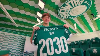 Agustín Giay renova contrato com o Palmeiras até 2030, garantindo sua presença no time brasileiro por mais sete anos.