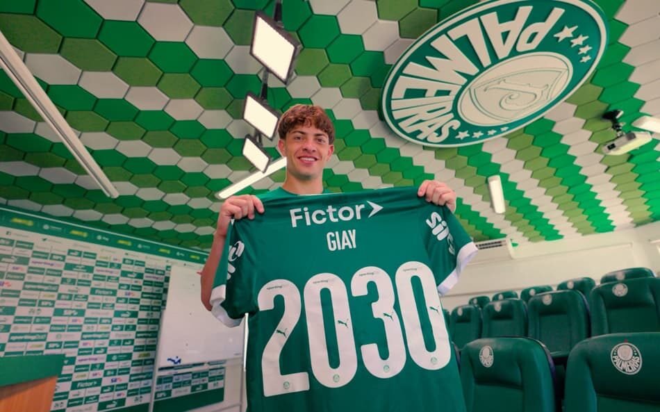 Agustín Giay renova contrato com o Palmeiras até 2030, garantindo sua presença no time brasileiro por mais sete anos.