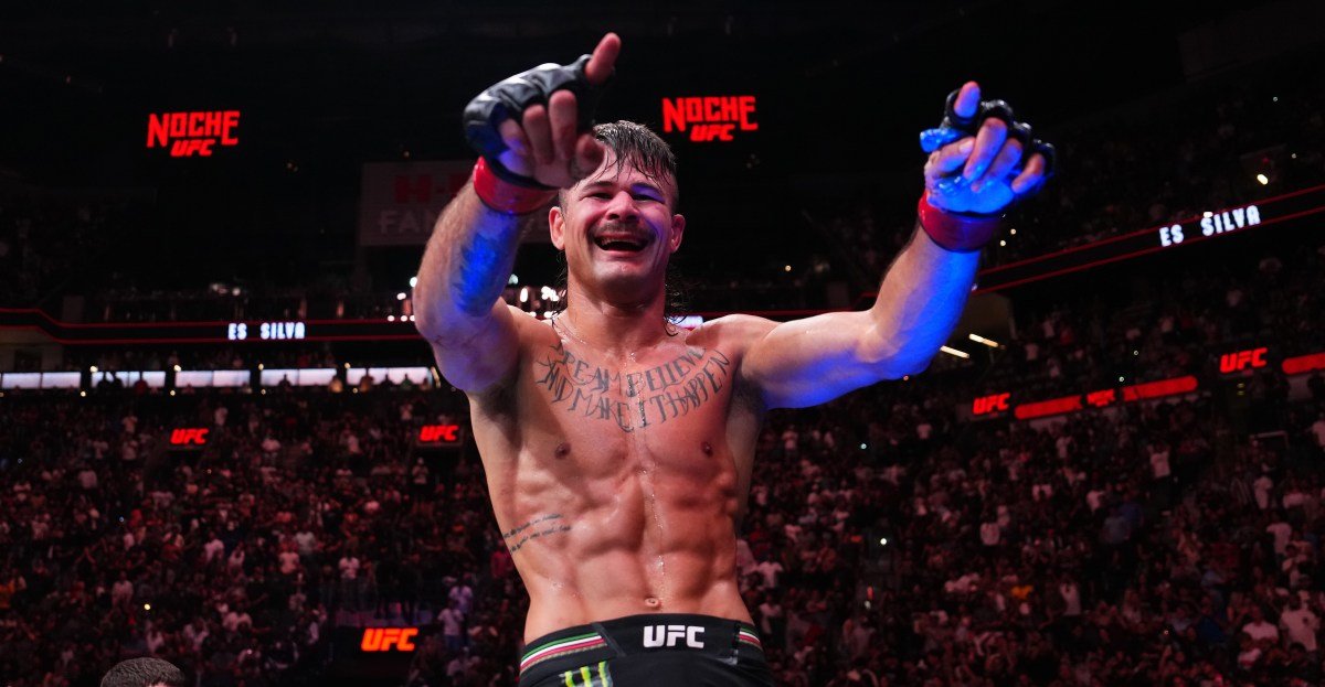 Diego Lopes down to fight Charles Oliveira at UFC Rio