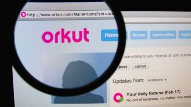 Imagem que evoca a nostalgia do Orkut, destacando a saudade e a conexão que a rede social deixou como legado.