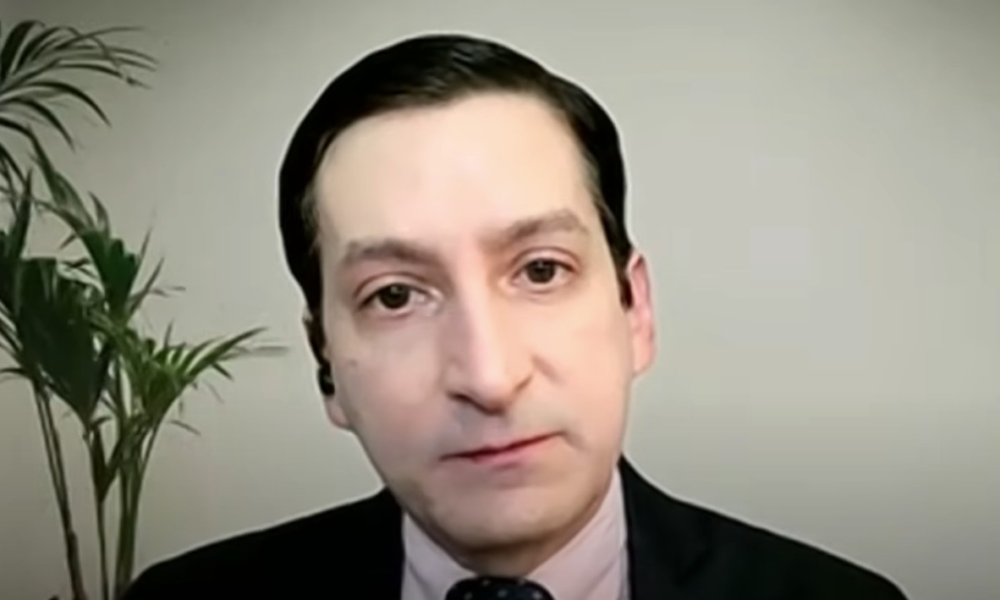 Juiz auxiliar sancionado por EUA com Lei Magnitsky deixa gabinete de Moraes no STF