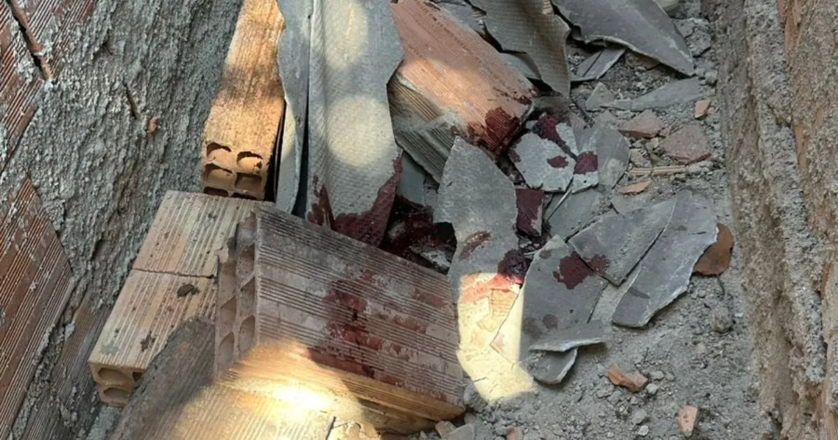 Mulher baleada por pedreiro passou por cirurgia e está em estado grave no CTI