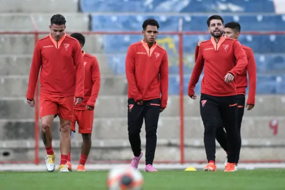 Always Ready buscará su sexto triunfo al hilo ante Real Oruro para afianzarse más en la cima