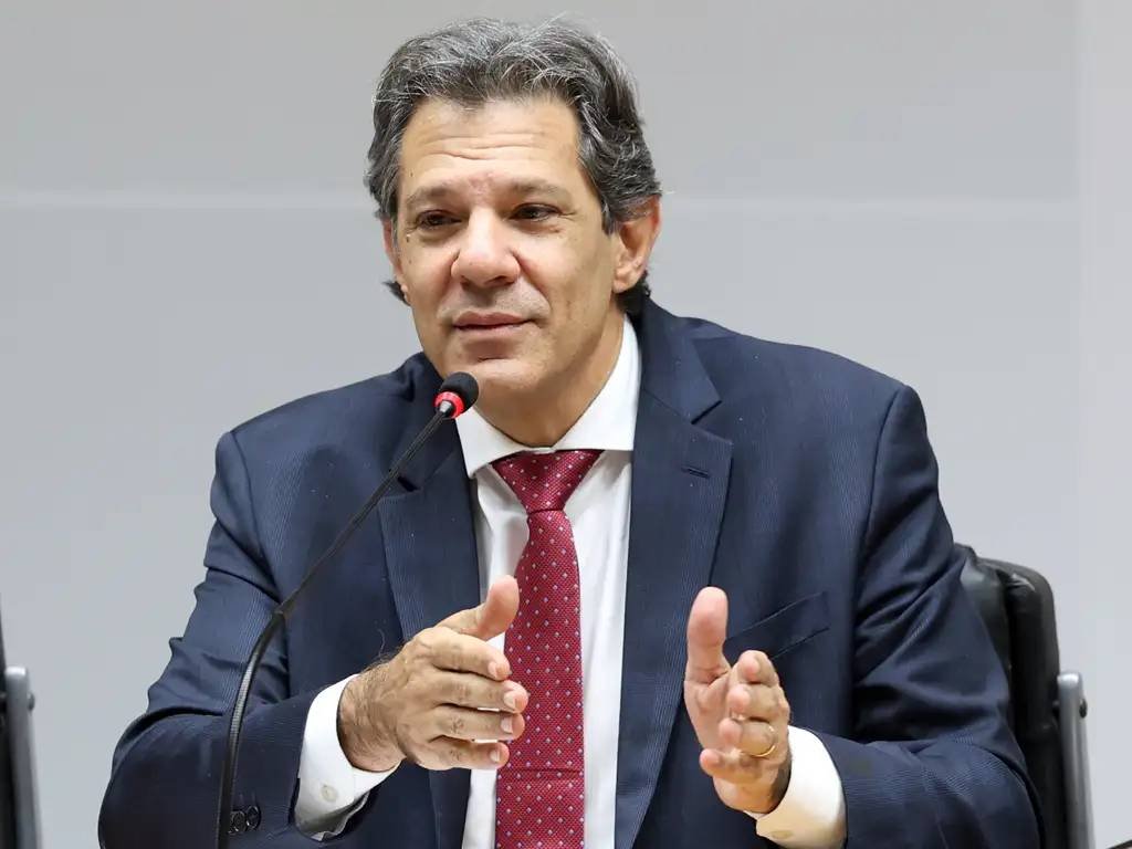 Haddad cita conversa com Mauro Vieira e mostra confiança em negociações com EUA