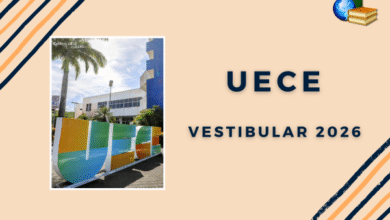 Campus da UECE em fundo laranja claro com listras coloridas. texto