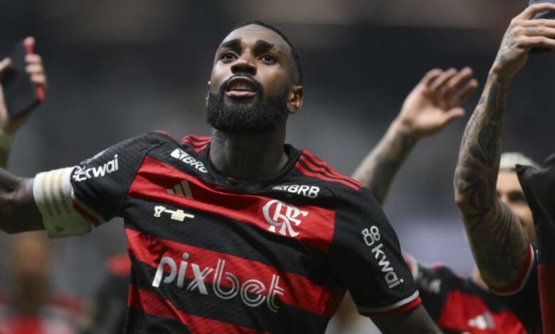 Gerson recebe contato de rival do Flamengo para volta ao Brasil
