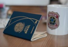 Sem verba, PF ameaça suspender emissão de passaportes - 24/10/2025 - Cotidiano