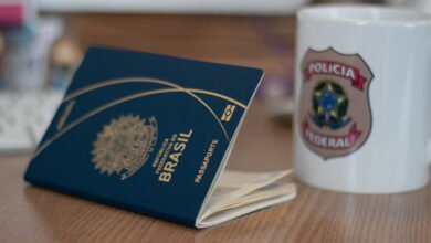 Sem verba, PF ameaça suspender emissão de passaportes - 24/10/2025 - Cotidiano