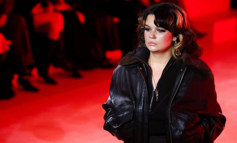 Lola Young cancela show no Lollapalooza Brasil - 30/09/2025 - Ilustrada