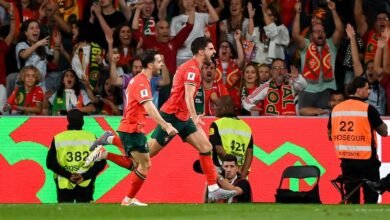 Cristiano Ronaldo perde pênalti, mas Portugal marca nos acréscimos e vence Irlanda nas eliminatórias para a Copa