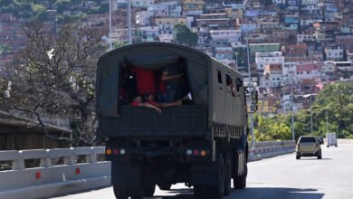 Maduro ordena exercício militar após novo ataques dos EUA - 15/10/2025 - Mundo