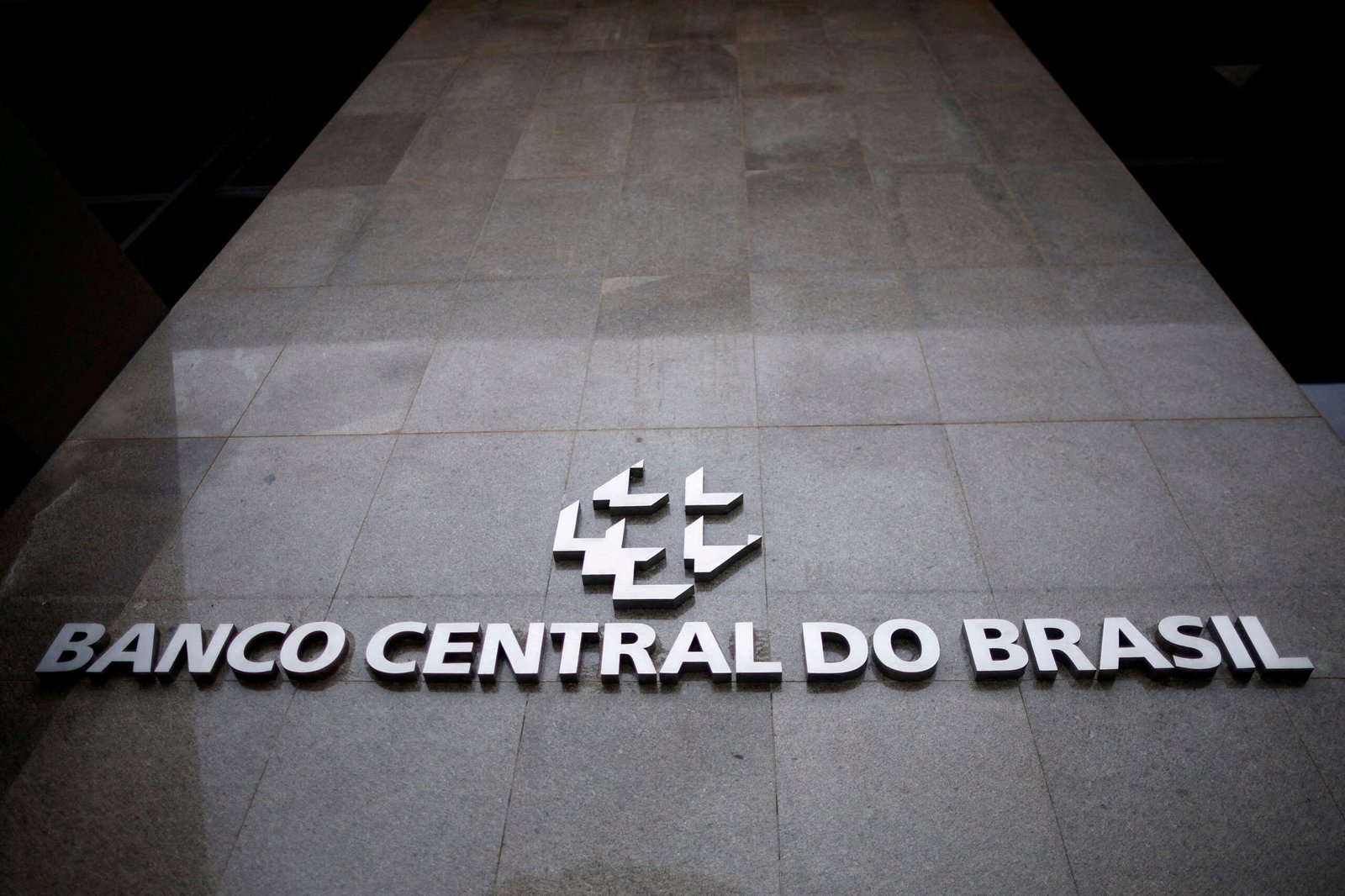 Crise de segurança das fintechs está por trás de atraso no Pix Parcelado