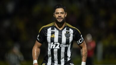 Atlético-MG avalia rescisão com Hulk, mas atacante garante: 'Tenho contrato e pretendo cumprir'