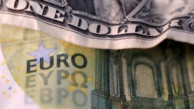 Quanto custa sacar dinheiro fora do país? Veja as maiores e menores e taxas