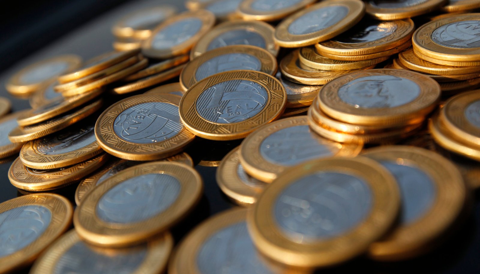 governo precisa de superávit de R$ 27 bi no 4T para cumprir piso da meta fiscal