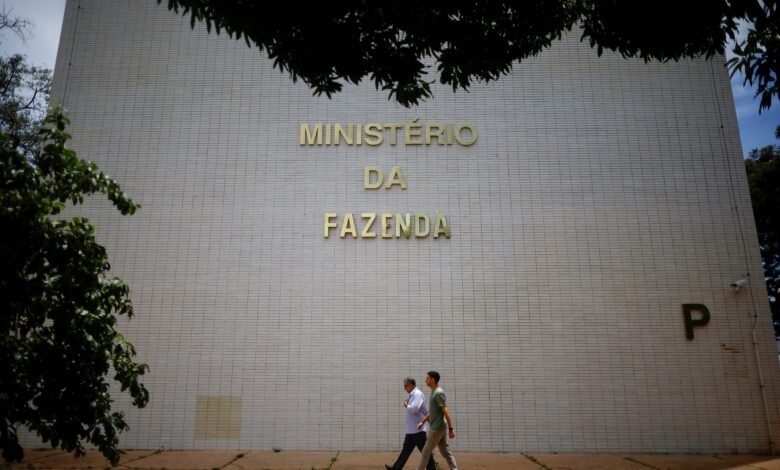 Governo central tem maior déficit para setembro desde 2020 com aumento de gastos