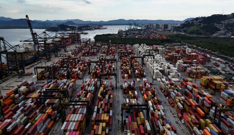 China passa o Brasil como maior parceiro comercial da Argentina em setembro