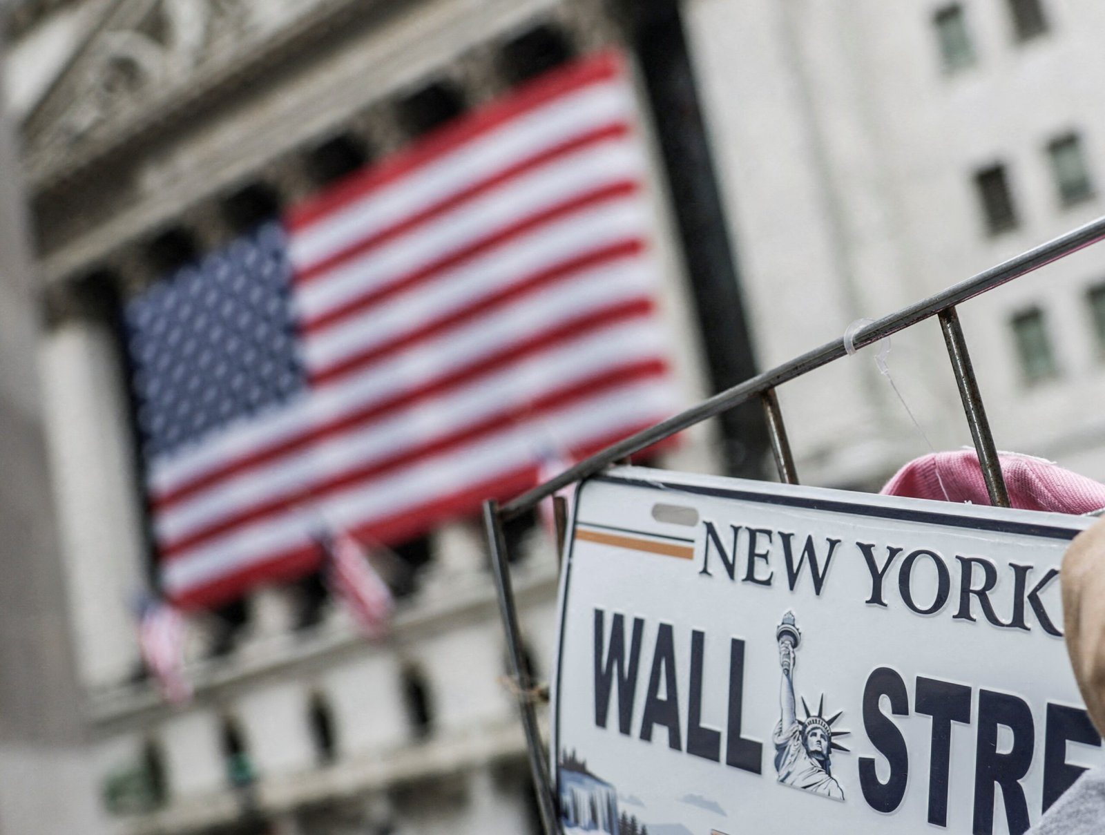 Bolsas de NY fecham em alta com releitura de risco bancário e menor tensão EUA-China