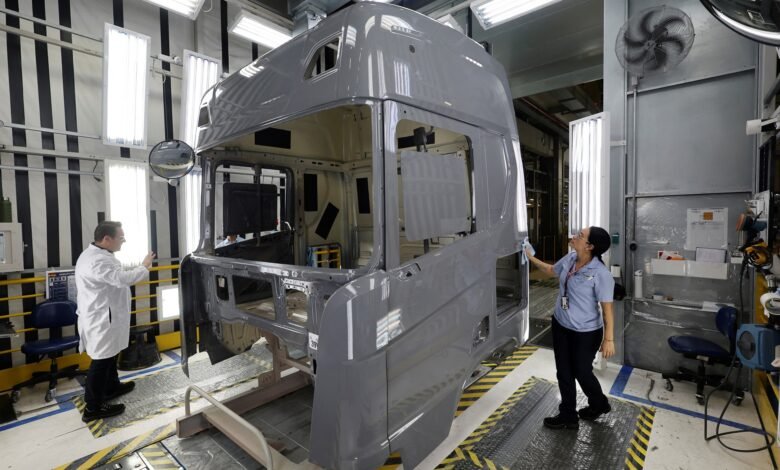 Produção industrial no Brasil sobe 0,8% em agosto, bem acima do esperado