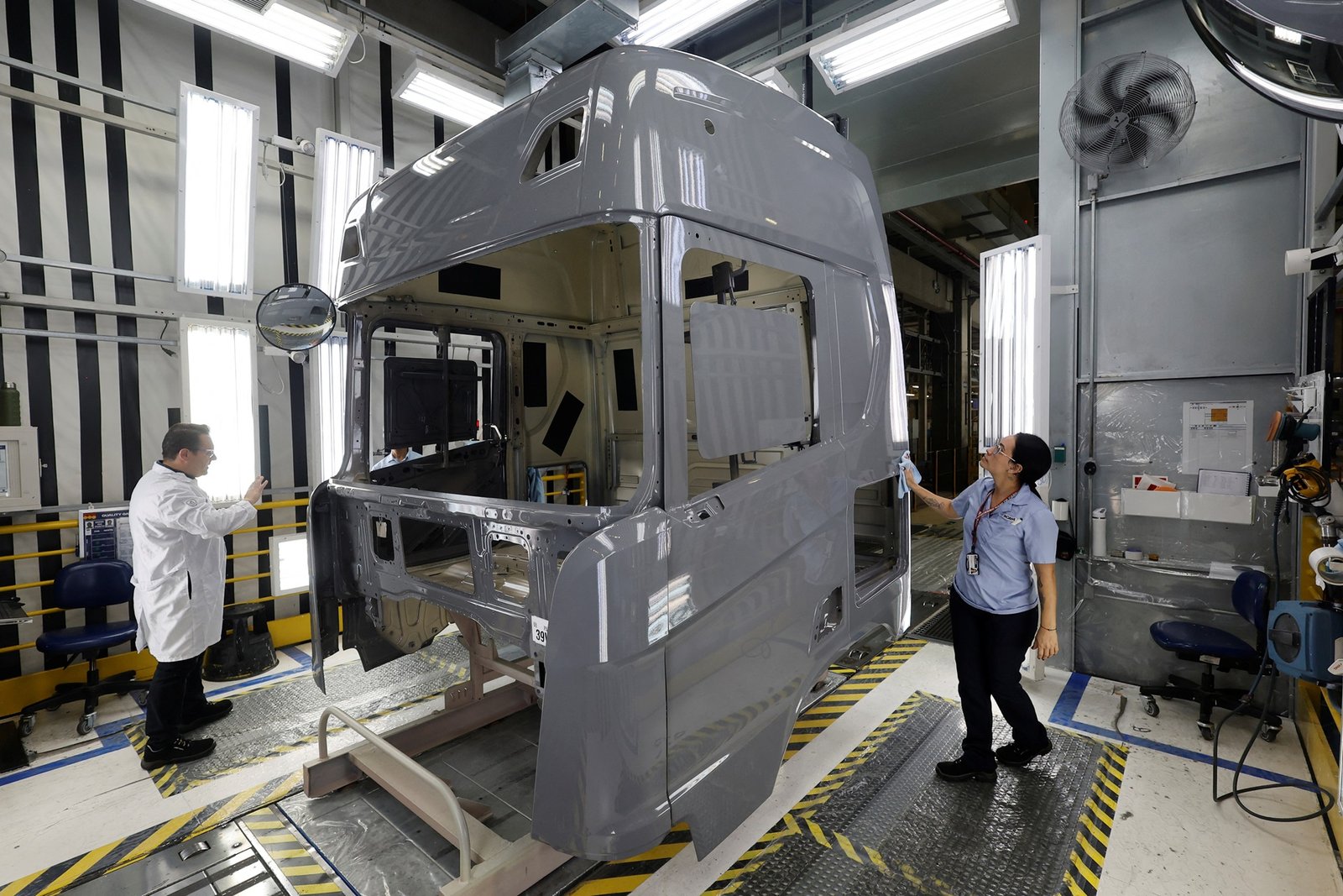 Produção industrial no Brasil sobe 0,8% em agosto, bem acima do esperado