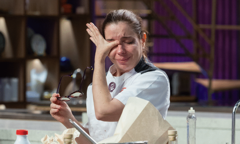 Quem saiu do 'MasterChef Confeitaria 2025'? Polêmica participante é eliminada e web vibra: 'Finalmente'