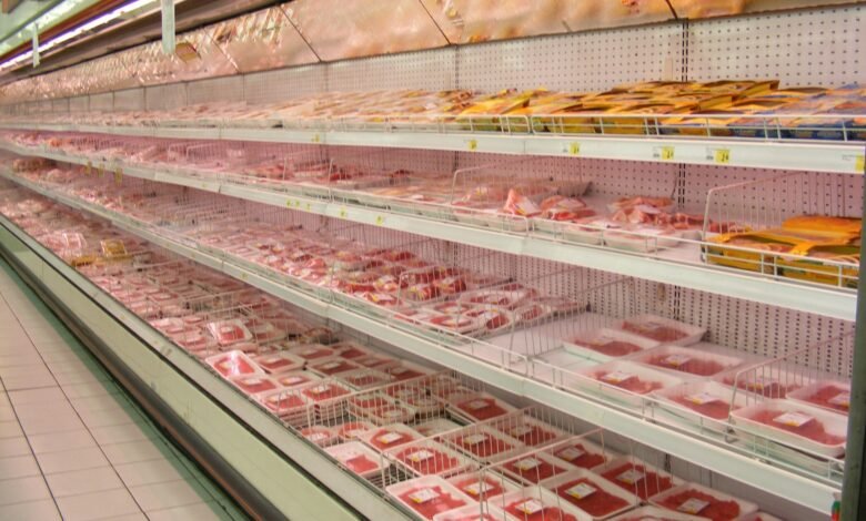 Alimentação em domicílio faz prévia da inflação subir abaixo do esperado