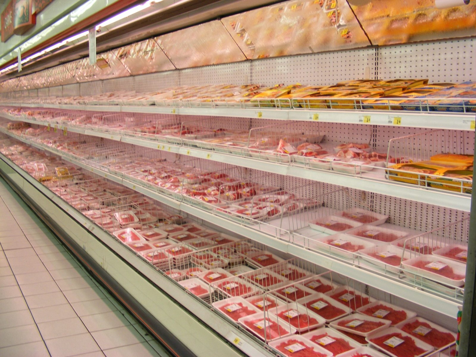 Alimentação em domicílio faz prévia da inflação subir abaixo do esperado