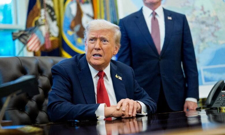 Trump acena a democratas em meio a impasse orçamentário