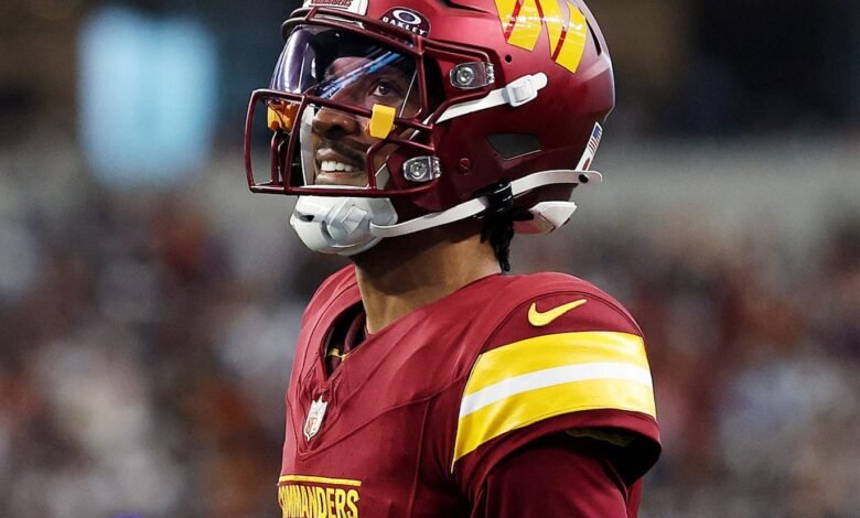 Commanders QB Jayden Daniels off injured against the Cowboys