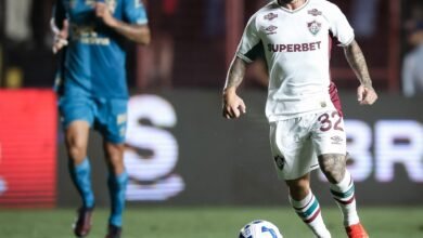 Lucho Acosta 'dribla' porte físico e cresce sob o comando do compatriota Zubeldía no Fluminense