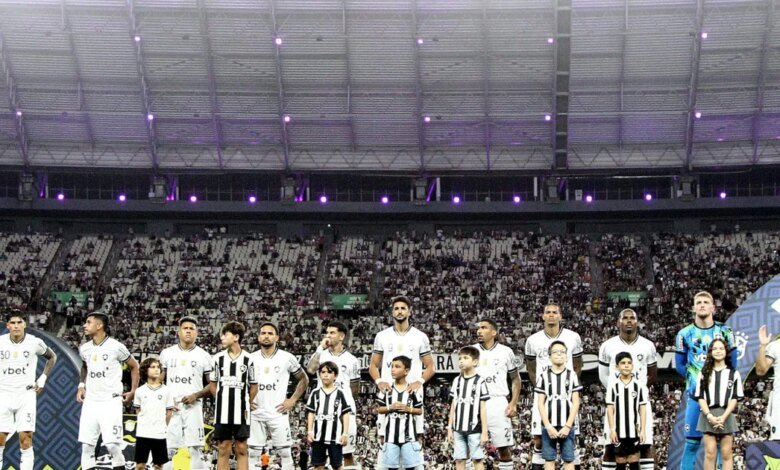 Blog: ‘Botafogo de 2025 não é como aquele de 2024, mas pode servir de base para time mais ousado em 2026’