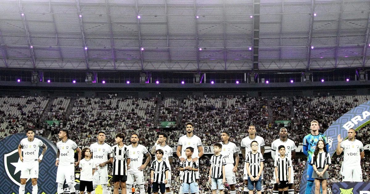 Blog: ‘Botafogo de 2025 não é como aquele de 2024, mas pode servir de base para time mais ousado em 2026’