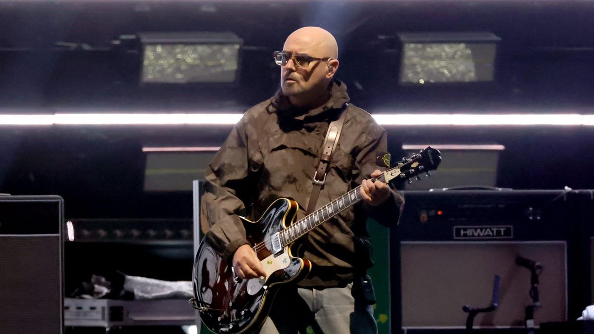 Oasis guitarist Paul Arthurs shares prostate cancer diagnosis