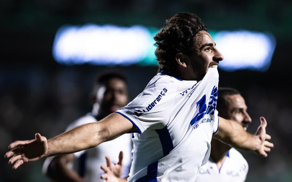 Jogadores emprestados pelo Vasco da Gama, incluindo destaques e promessas, discutindo seus futuros no futebol.