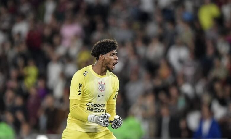 Hugo Souza destaca-se, gerando expectativa por convocação na Seleção Brasileira sob comando de Ancelotti.