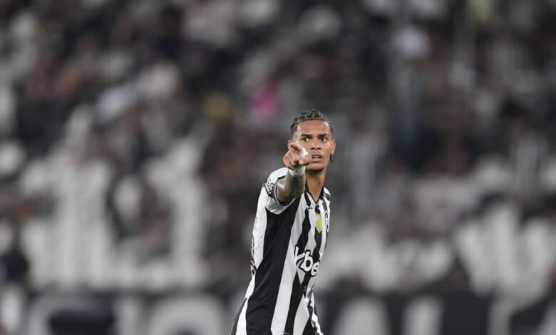 Jogadores do Botafogo enfrentam desfalques e lista de pendurados antes do clássico decisivo contra o Flamengo