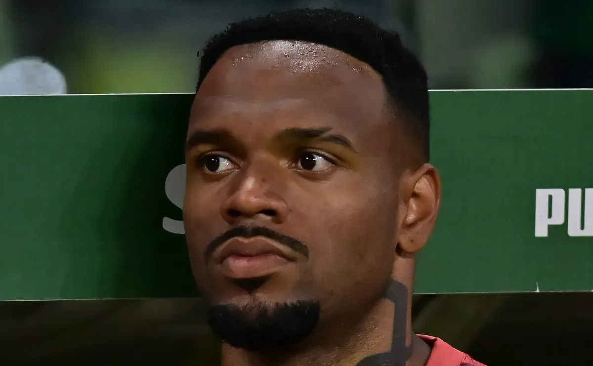 Carlos Miguel vem treinando 'um absurdo' no Palmeiras, diz Hernan
