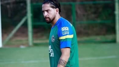 Goiás dispensa jogadores antes de jogos críticos na Série B do Campeonato Brasileiro de 2023, afetando a estratégia da equipe.